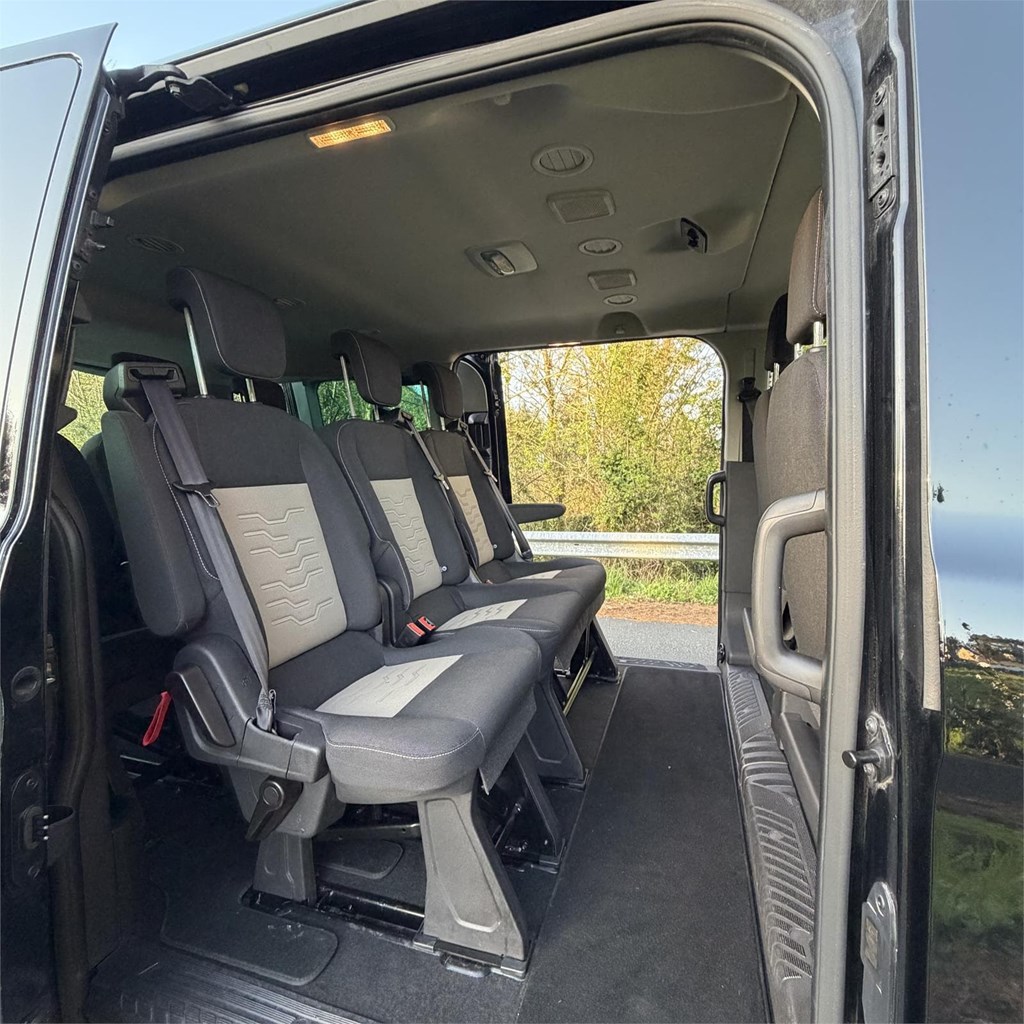 Foto 10 Ford Transit 2.0 L2 Tourneo Titanium