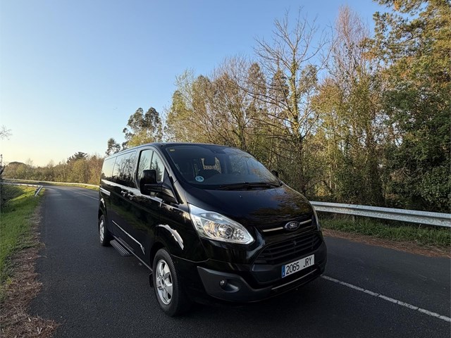 Ford Transit 2.0 L2 Tourneo Titanium