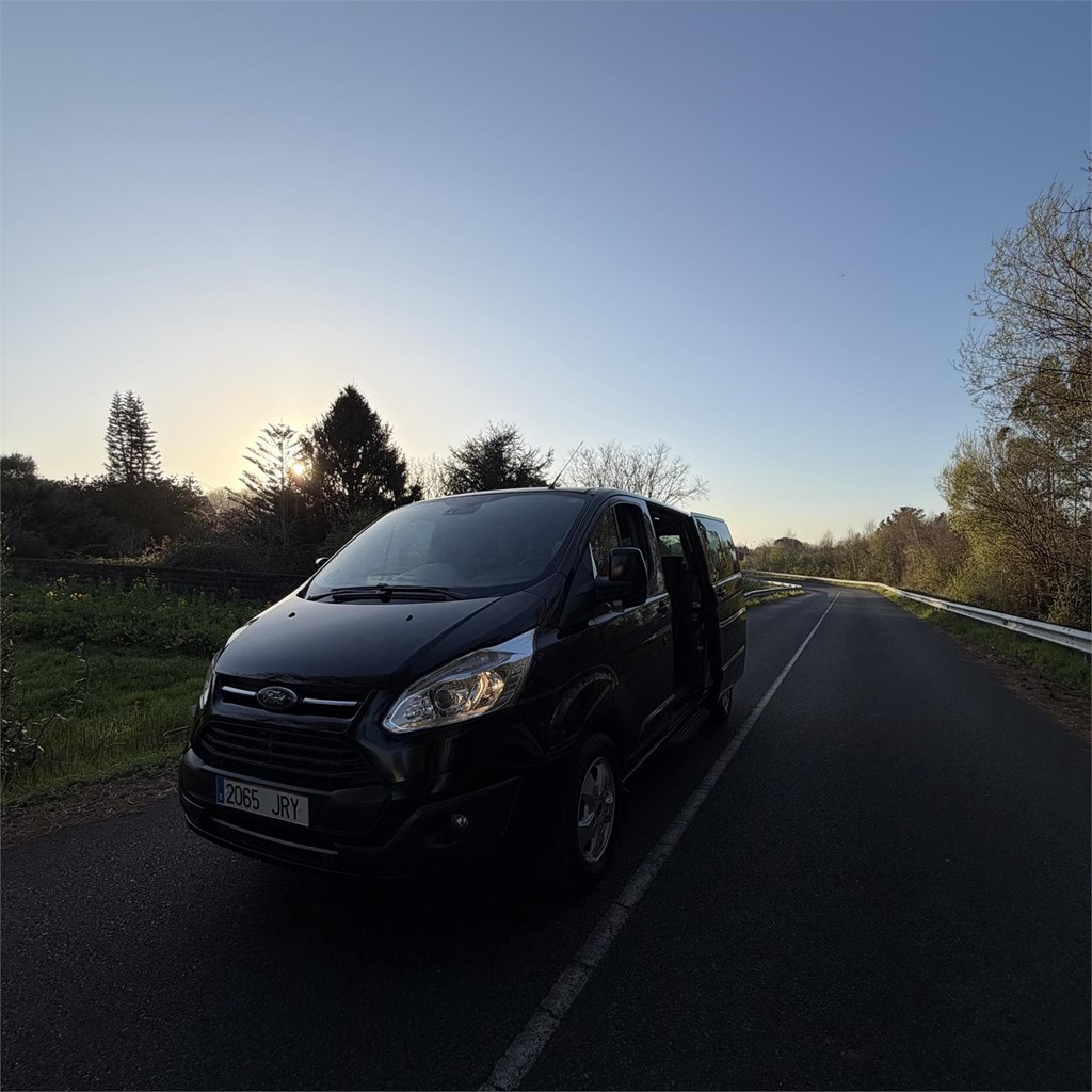 Foto 2 Ford Transit 2.0 L2 Tourneo Titanium