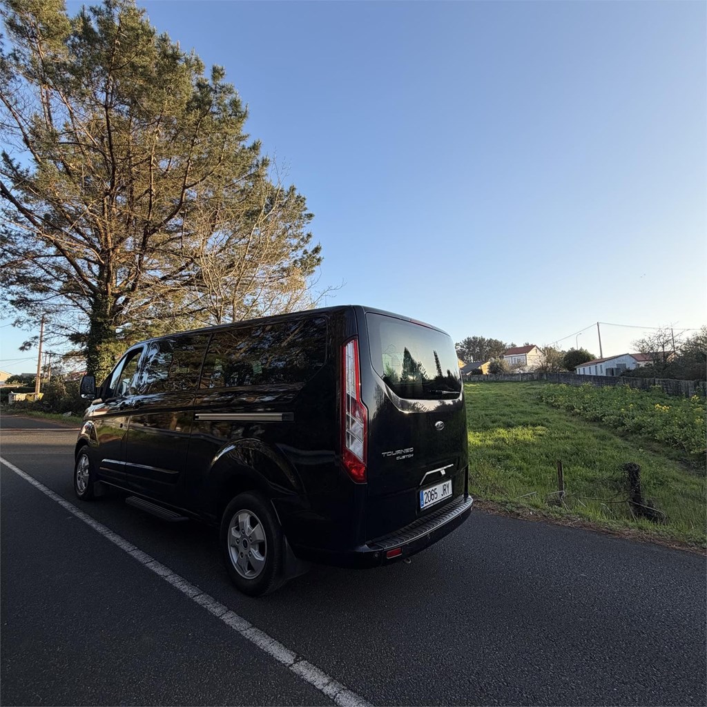 Foto 4 Ford Transit 2.0 L2 Tourneo Titanium