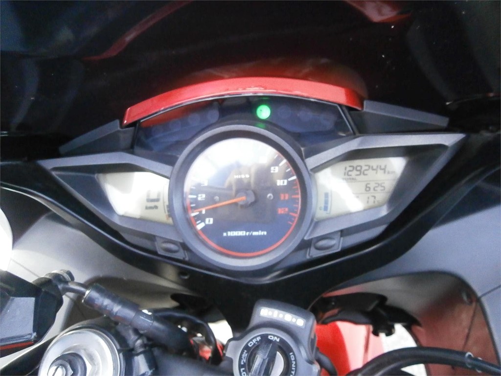 Foto 4 HONDA VFR 1200 F