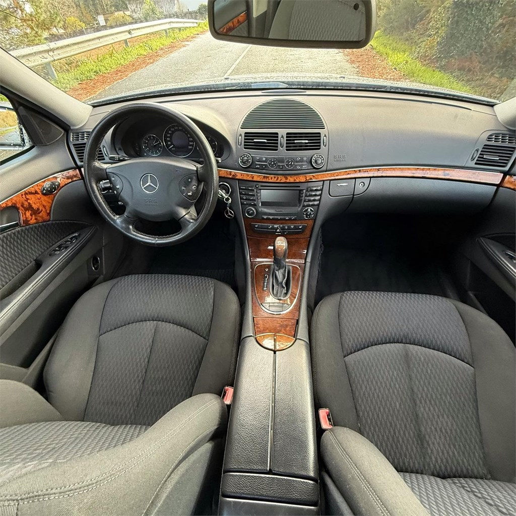 Foto 8 Mercedes-Benz E-Klasse E 220 CDI Elegance 