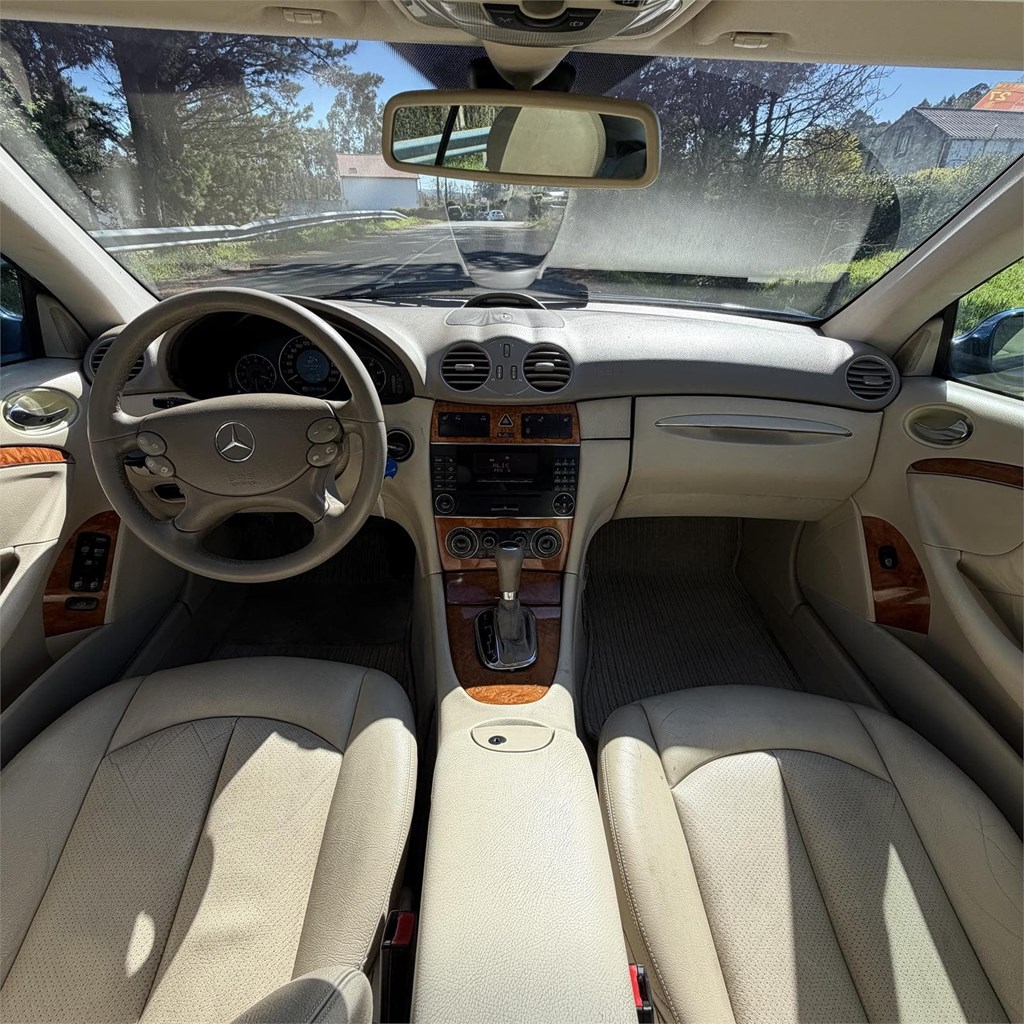 Foto 11 Mercedes CLK 270 Elegance