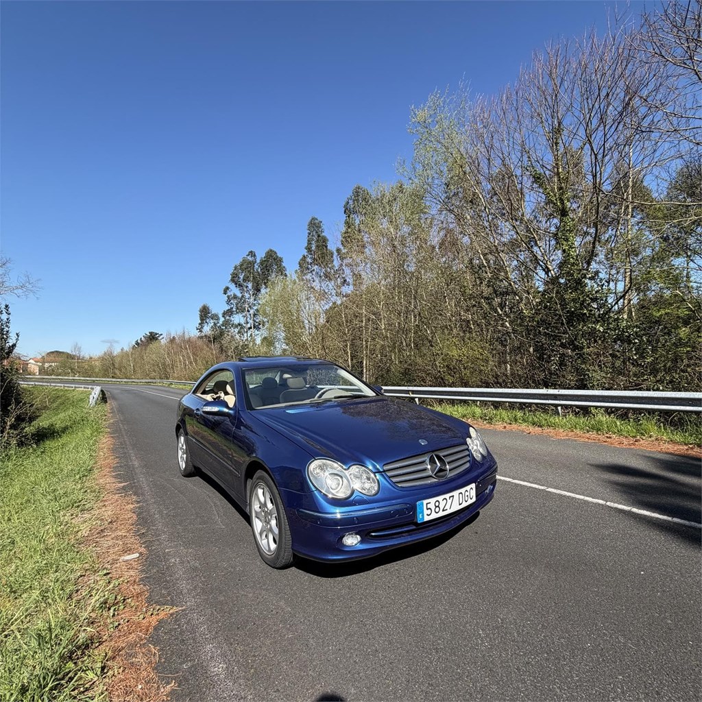 Foto 2 Mercedes CLK 270 Elegance