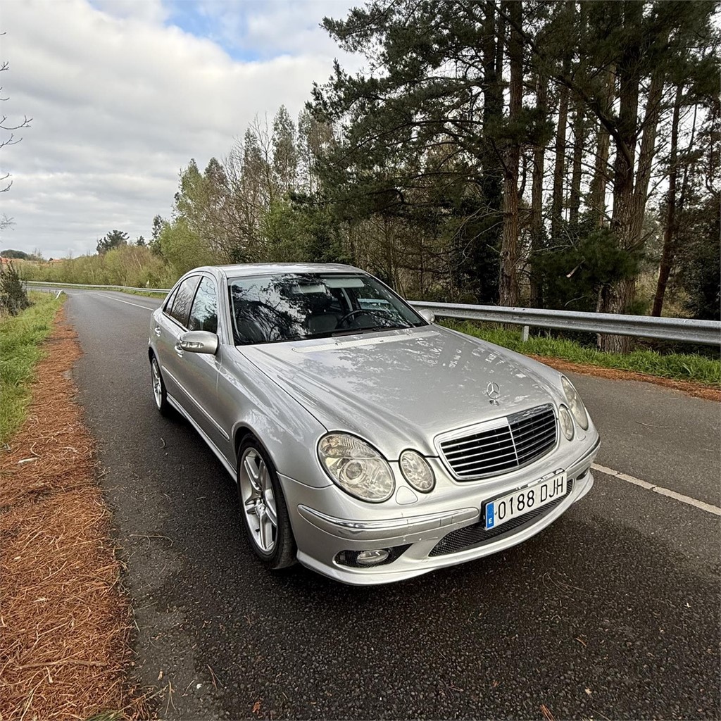 Foto 2 MERCEDES E-KLASSE E 220 CDI ELEGANCE