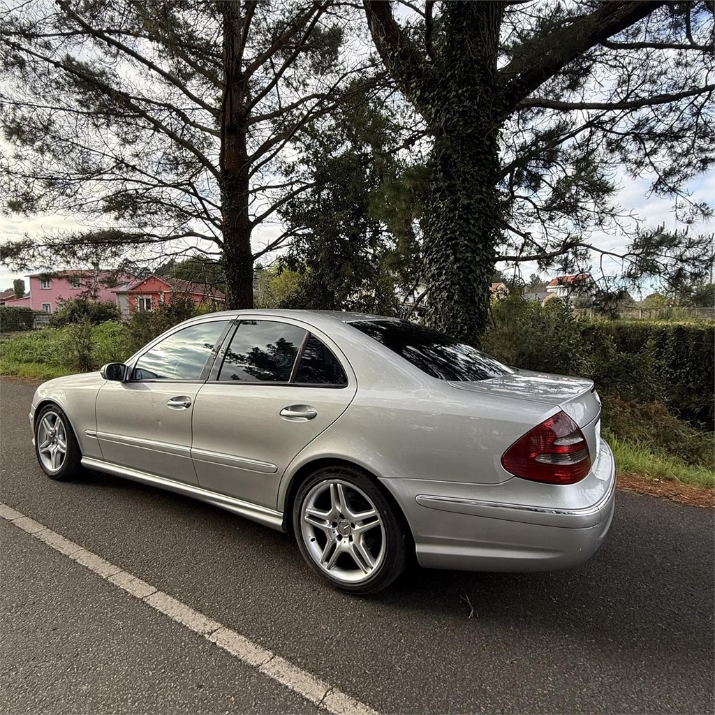 Foto 3 MERCEDES E-KLASSE E 220 CDI ELEGANCE