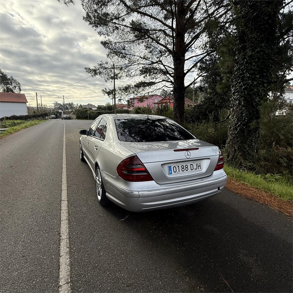 Foto 4 MERCEDES E-KLASSE E 220 CDI ELEGANCE
