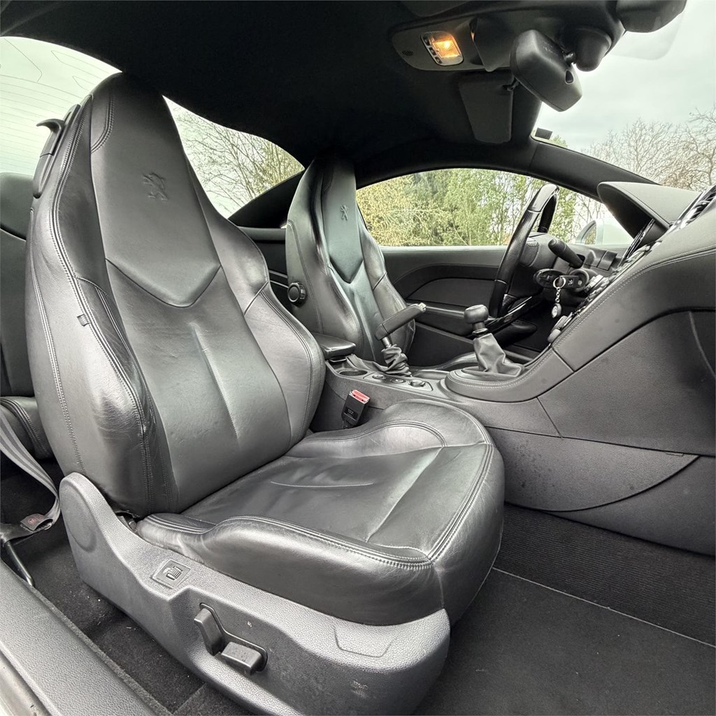 Foto 12 PEUGEOT RCZ 2.0HDI BASIS